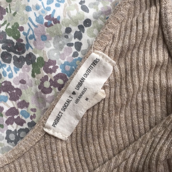 Urban outfitters tan ribbed crop top - Picture 2 of 3